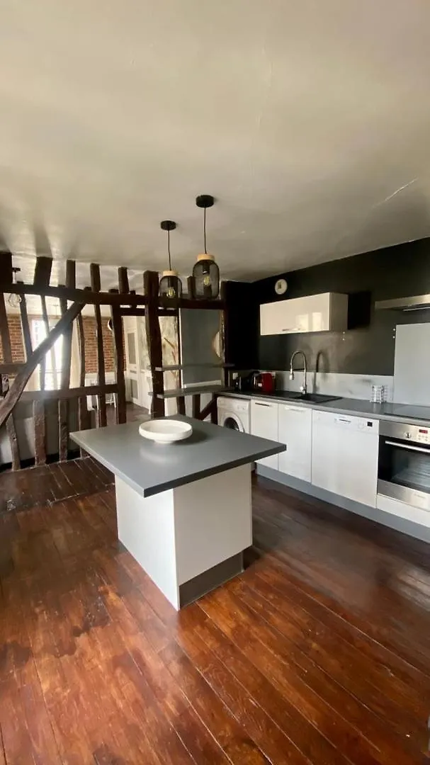 Prime Location In Rennes For 6 Guests Appartement