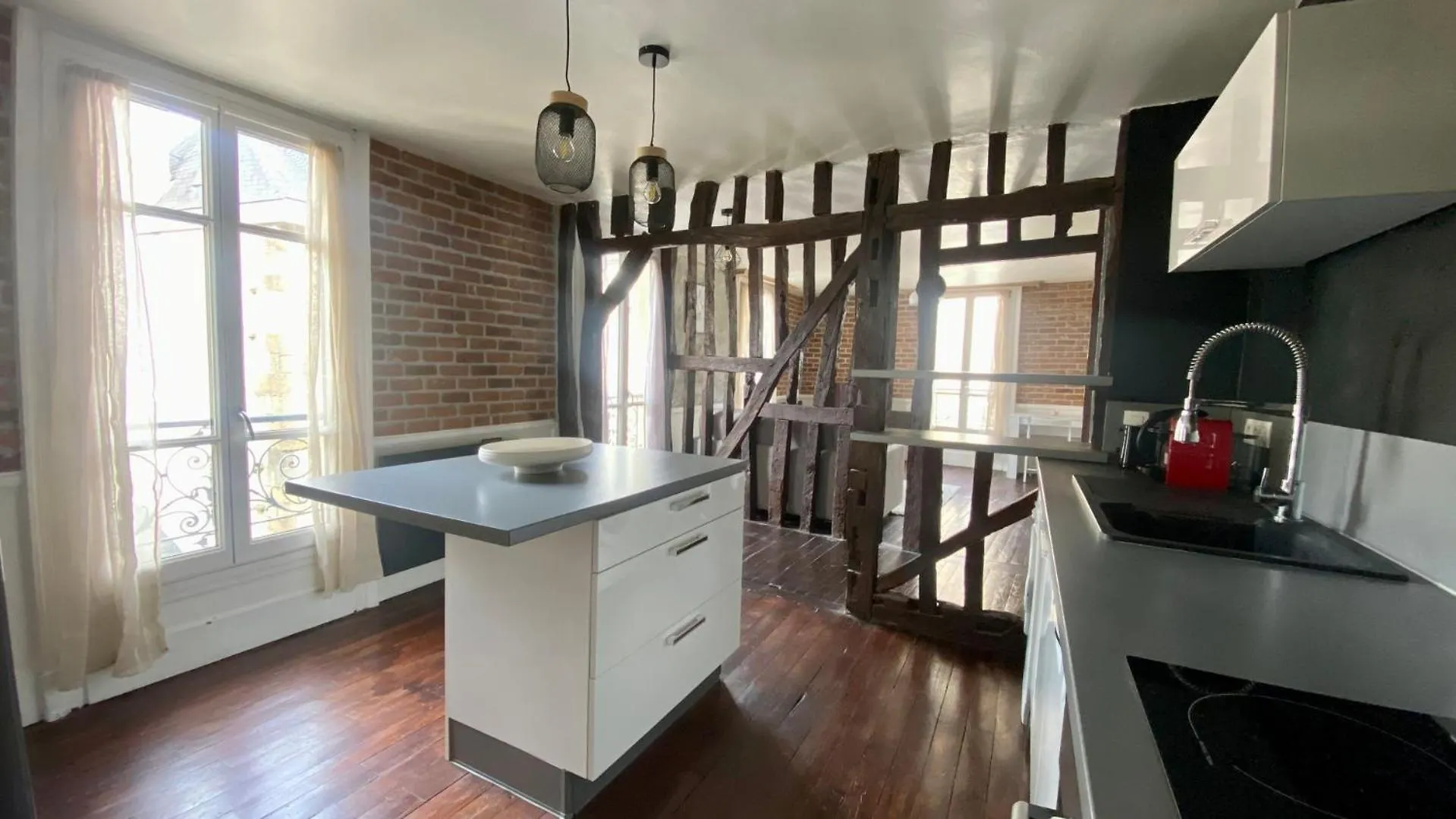 Prime Location In Rennes For 6 Guests Appartement Frankrijk